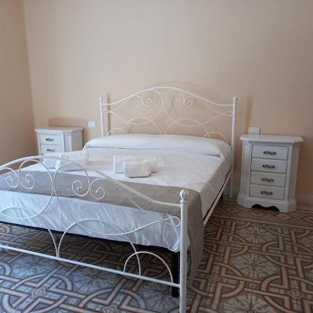 Dimora Donna Carmela - Al Centro Di Monopoli Apartment Exterior photo